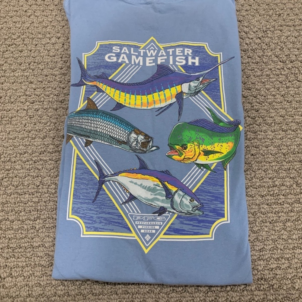 Men Columbia tshirt